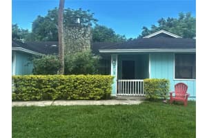 295 12th Avenue, Vero Beach, FL 32962 Sold 10/20/23