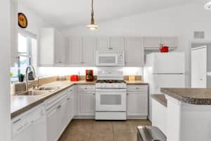 450 High Hawk Circle, Vero Beach, FL 32962 Sold 10/20/23