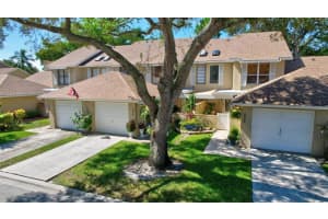 504 Maplewood Drive, Greenacres, FL 33415 Sold 11/09/23