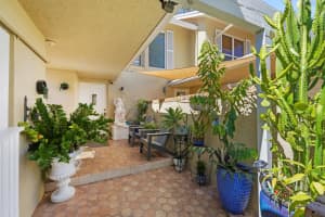 504 Maplewood Drive, Greenacres, FL 33415 Sold 11/09/23