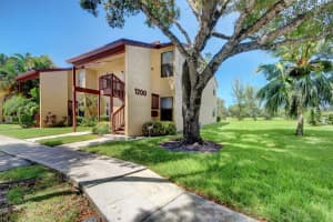 1209 E Lakeview Drive, Royal Palm Beach, FL 33411 Sold 09/29/23