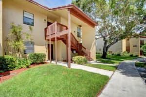 1209 E Lakeview Drive, Royal Palm Beach, FL 33411 Sold 09/29/23