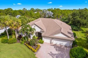 8069 SE Sequoia Drive, Hobe Sound, FL 33455 Sold 09/27/23