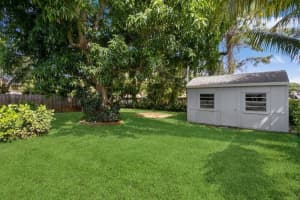 1957 Fittin Court, Lantana, FL 33462 Sold 10/19/23