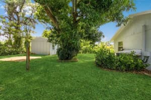 1957 Fittin Court, Lantana, FL 33462 Sold 10/19/23