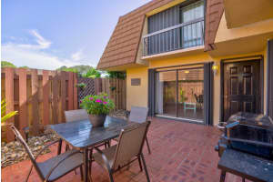 825 Center Street 22a, Jupiter, FL 33458 Sold 10/02/23