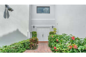 6237 Old Court Road 204, Boca Raton, FL 33433 Sold 09/07/23