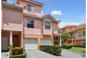 2010 Alta Meadows Lane 208, Delray Beach, FL 33444 Sold 10/02/23