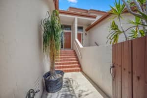 12628 Shoreline Drive W 9e, Wellington, FL 33414 Sold 09/28/23