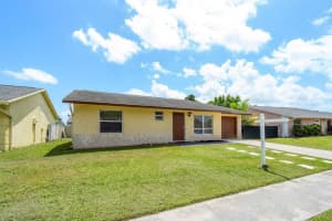 6090 Lambeth Circle, Lake Worth Beach, FL 33463 Sold 10/23/23