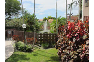 45 Centennial Court, Deerfield Beach, FL 33442 Sold 09/29/23