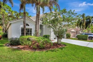 406 Woodview Circle, Palm Beach Gardens, FL 33418 Sold 04/23/24