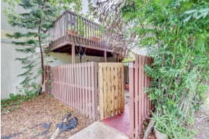 33 Crossings Circle F, Boynton Beach, FL 33435 Sold 09/20/23