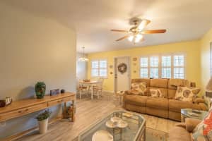 2600 SE Ocean Boulevard R5, Stuart, FL 34996 Sold 10/06/23