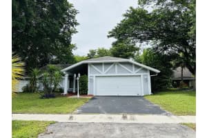 501 NW 78th Way, Plantation, FL 33324 Sold 09/15/23