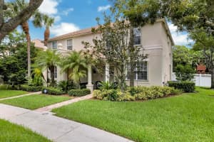8041 Murano Circle, Palm Beach Gardens, FL 33418 Sold 10/02/23