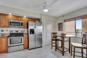 275 Palm Avenue B206, Jupiter, FL 33477 Sold 10/31/23