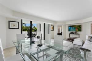 2860 S Ocean Boulevard 111, Palm Beach, FL 33480 Sold 01/16/24