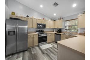 10668 Oak Bend Way NW, Wellington, FL 33414 Sold 10/10/23