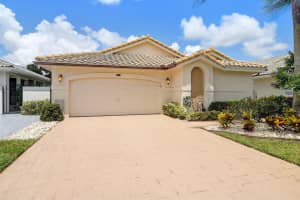 7913 Dundee Lane, Delray Beach, FL 33446 Sold 02/05/24
