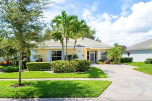 8657 Doverbrook Drive, Palm Beach Gardens, FL 33410 Sold 10/19/23
