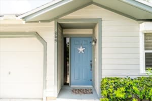 665 NE Wax Myrtle Way, Jensen Beach, FL 34957 Sold 10/16/23