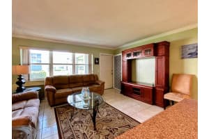 450 Horizons E 107, Boynton Beach, FL 33435 Sold 05/09/24