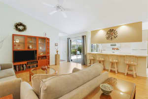 5502 Red Oak Court, Palm Beach Gardens, FL 33410 Sold 10/02/23