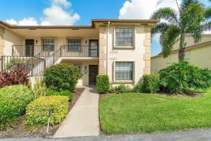 1102 Pinecrest Circle F, Jupiter, FL 33458 Sold 03/12/24