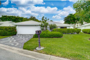 28 Estate Drive, Boynton Beach, FL 33436 Sold 07/23/24