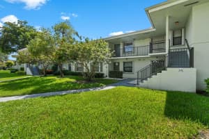 301 Sabal Ridge Circle G, Palm Beach Gardens, FL 33418 Sold 10/19/23