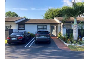 118 Conaskonk Circle, Royal Palm Beach, FL 33411 Sold 09/27/23