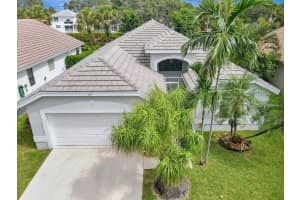 24 Lawrence Lake Drive, Boynton Beach, FL 33436 Sold 10/10/23