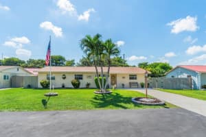 6665 Massachusetts Drive, Lantana, FL 33462 Sold 09/29/23