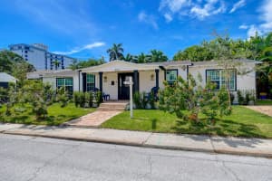 202 Lytton Court, West Palm Beach, FL 33405 Sold 11/13/23