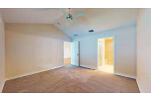 495 6th Manor, Vero Beach, FL 32962 Sold 01/25/24