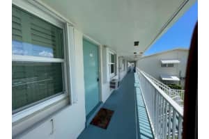 580 Horizons W 206, Boynton Beach, FL 33435 Sold 05/15/25