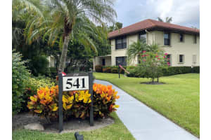 541 SW South River Drive 105, Stuart, FL 34997 Sold 10/17/23