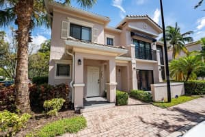 2804 Sarento Place 101, Palm Beach Gardens, FL 33410 Sold 11/28/23