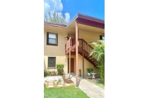 1307 Lakeview Drive E, Royal Palm Beach, FL 33411 Sold 10/23/23