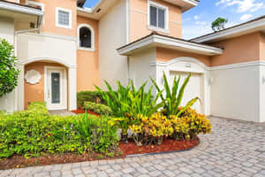 2557 Stockbridge Square SW, Vero Beach, FL 32962 Sold 11/03/23