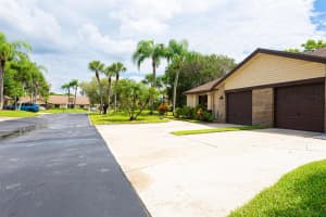 220 Meander Circle, Royal Palm Beach, FL 33411 Sold 10/19/23