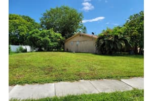 747 Prima Vista Boulevard, Port St Lucie, FL 34952 Sold 10/24/23