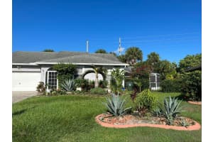 260 Malibu Circle, Greenacres, FL 33413 Sold 11/17/23