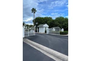 1950 Westminster Circle 7, Vero Beach, FL 32966 Sold 09/29/23