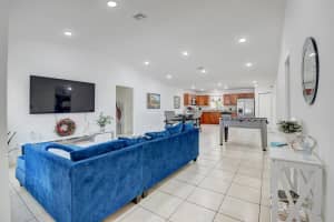 7296 Willow Springs Circle W, Boynton Beach, FL 33436 Sold 10/10/23