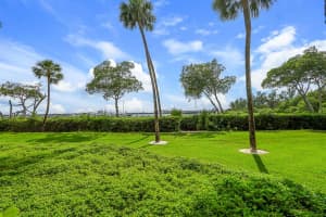 390 NE Edgewater Drive 101, Stuart, FL 34996 Sold 02/28/24