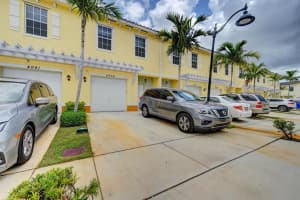 4039 NW 11th Street, Lauderhill, FL 33313 Sold 10/18/23