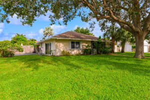 653 Ibis Drive, Delray Beach, FL 33444 Sold 10/25/23