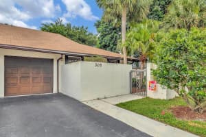 305 SW 28th Avenue, Delray Beach, FL 33445 Sold 10/13/23